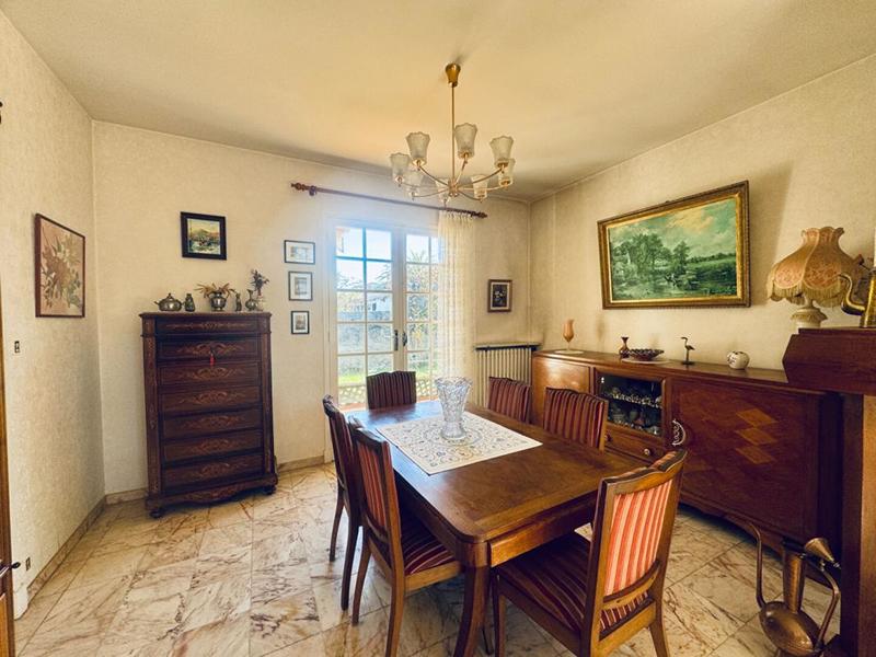 Maison - 182 m² - 7 pièces