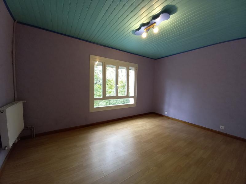 Maison traditionnelle - 215 m² - 8 pièces