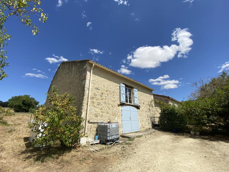 Maison - 414 m² - 15 pièces
