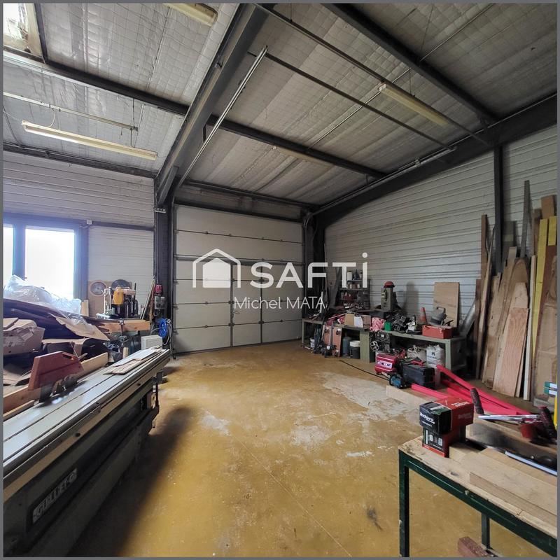 Local commercial - 450 m² - 4 pièces