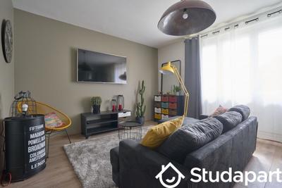 Chambre - 11 m² - 1 pièce