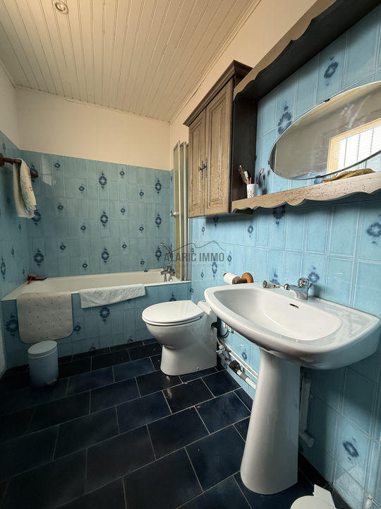 Maison - 111 m² - 7 pièces