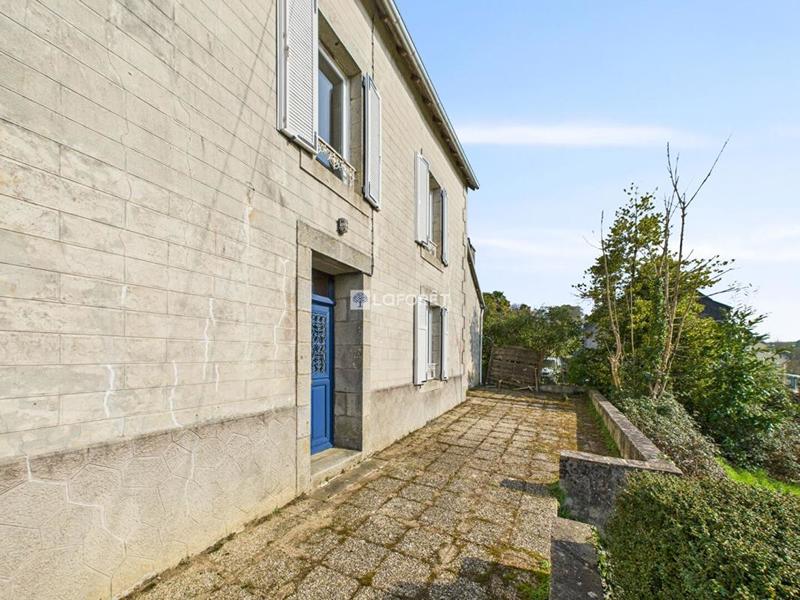 Maison - 90 m² - 5 pièces