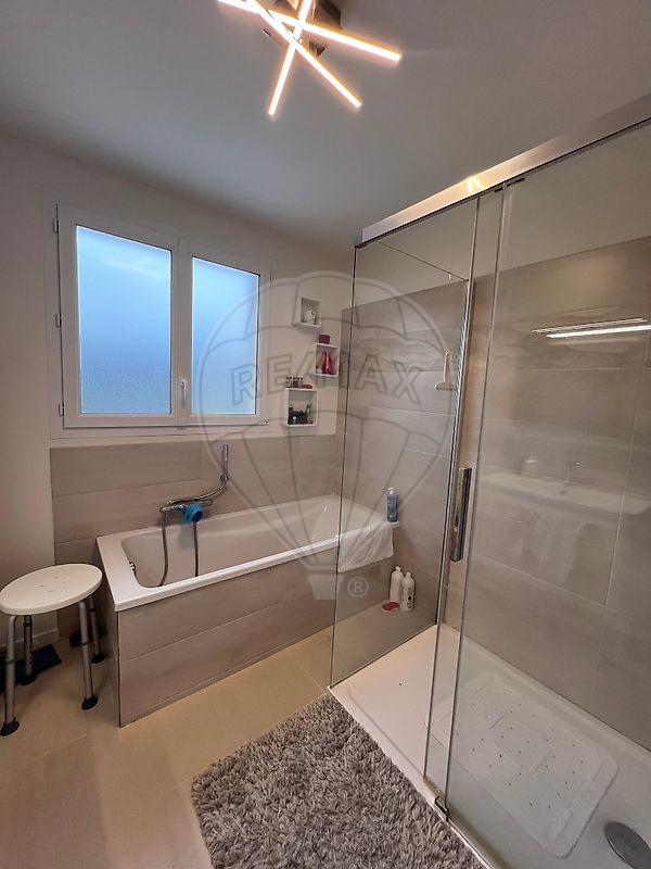 Maison - 154 m² - 8 pièces