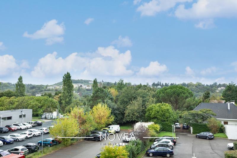 Appartement - 90 m² - 4 pièces