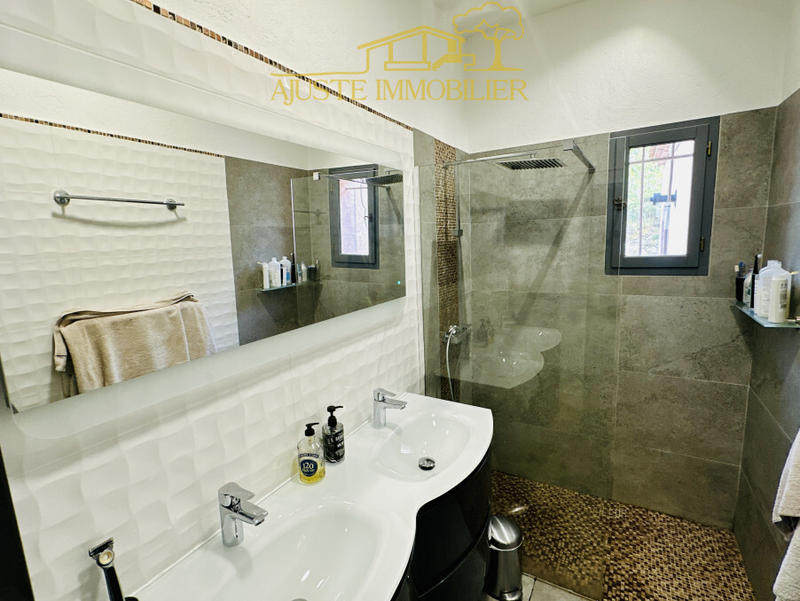 Maison - 165 m² - 5 pièces