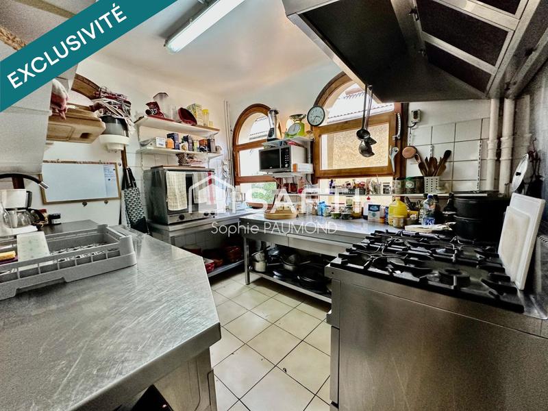 Local commercial - 275 m² - 12 pièces