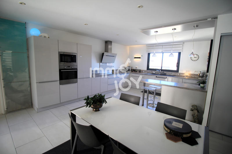 Maison - 128 m² - 5 pièces