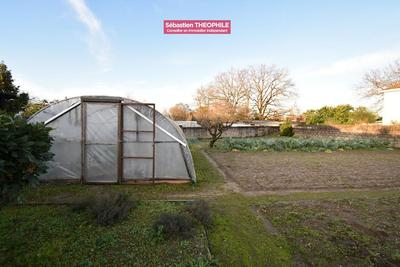 Terrain constructible - 780 m²