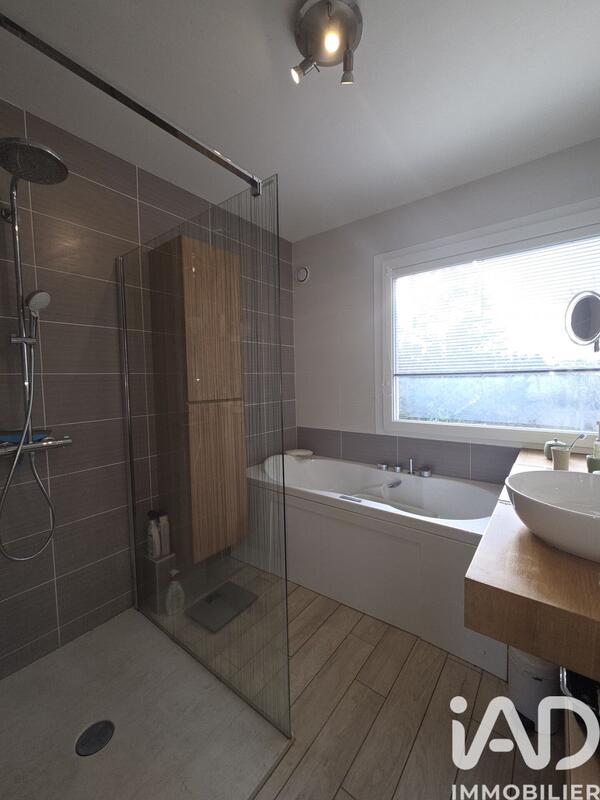 Maison - 160 m² - 6 pièces