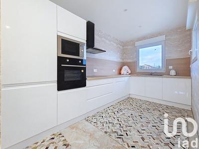 Maison - 83 m² - 5 pièces