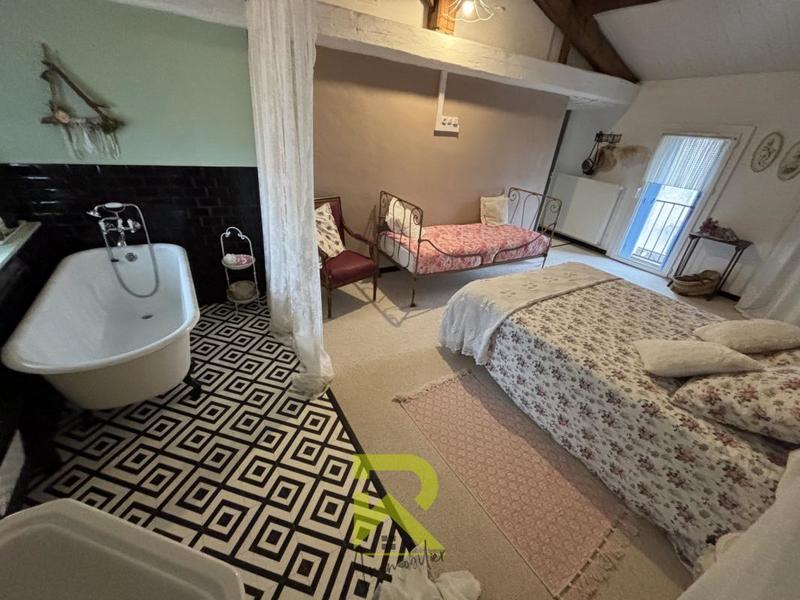 Maison de maîtres - 201 m² - 7 pièces