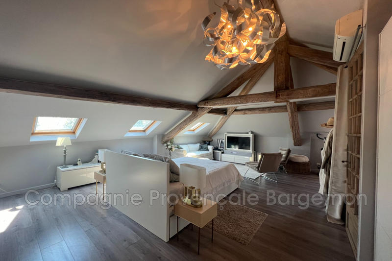 Maison - 190 m² - 6 pièces