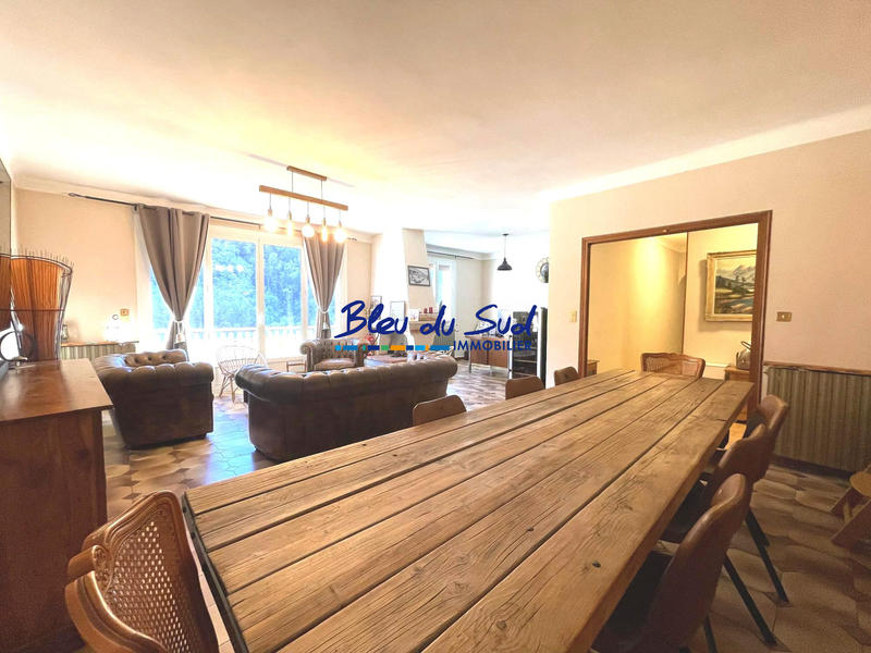 Appartement - 155 m² - 5 pièces