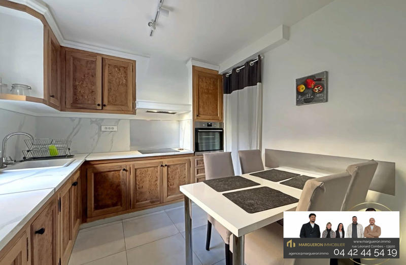 Maison - 93 m² - 5 pièces