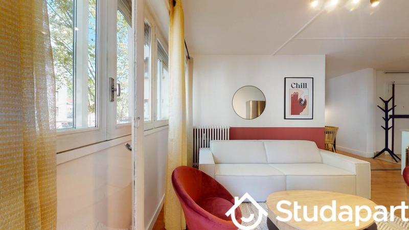 Chambre - 11 m² - 1 pièce