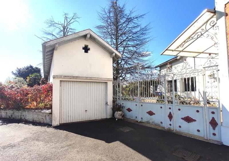 Maison - 200 m² - 7 pièces