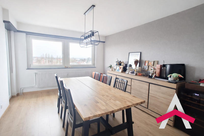 Appartement - 80 m² - 4 pièces