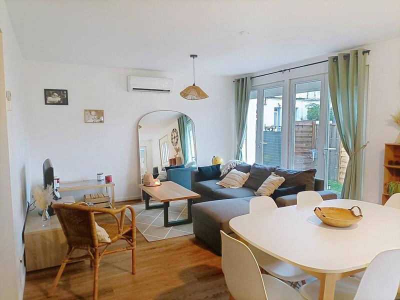 Maison - 198 m² - 9 pièces