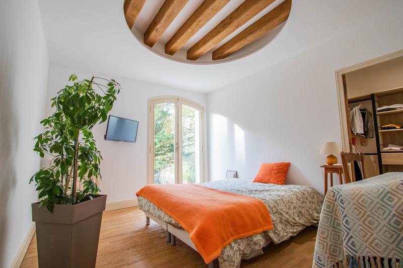 Maison - 279 m² - 8 pièces