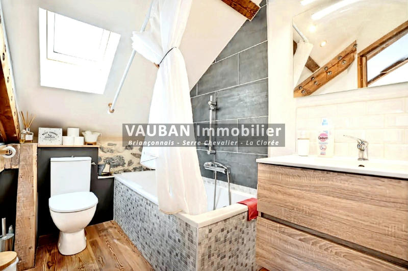 Appartement - 104 m² - 4 pièces