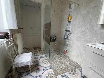 Maison - 369 m² - 10 pièces