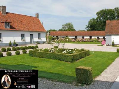 Propriété - 466 m² - 18 pièces