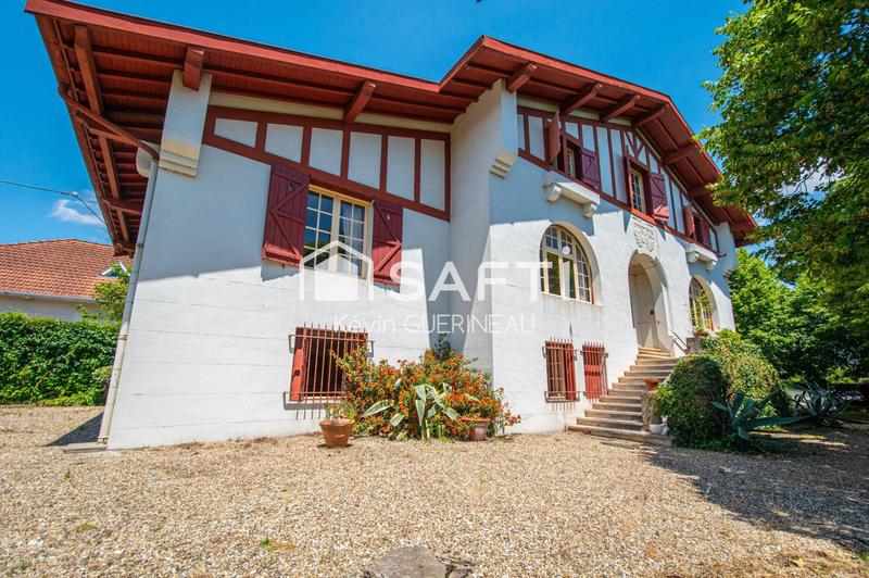 Villa - 295 m² - 12 pièces