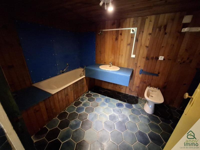 Maison - 220 m² - 7 pièces