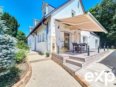 Maison - 227 m² - 10 pièces