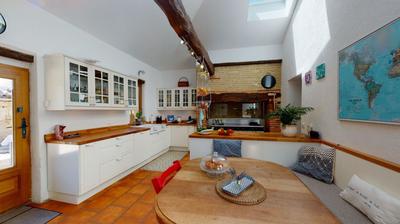 Maison - 250 m² - 5 pièces