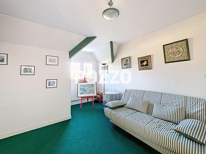 Maison - 180 m² - 7 pièces