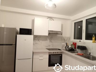 Chambre - 9 m² - 1 pièce