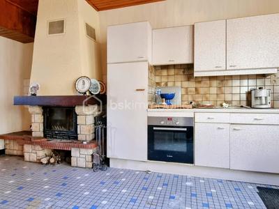 Maison en pierre - 121 m² - 6 pièces