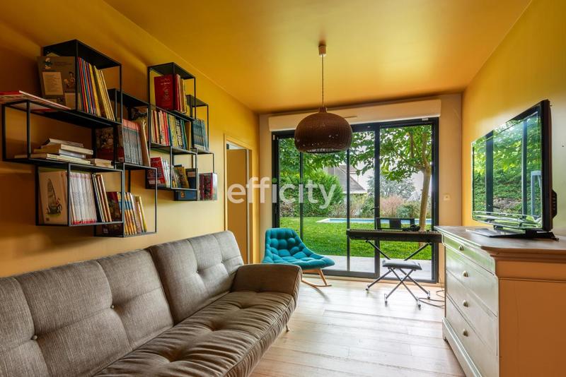 Maison - 292 m² - 10 pièces