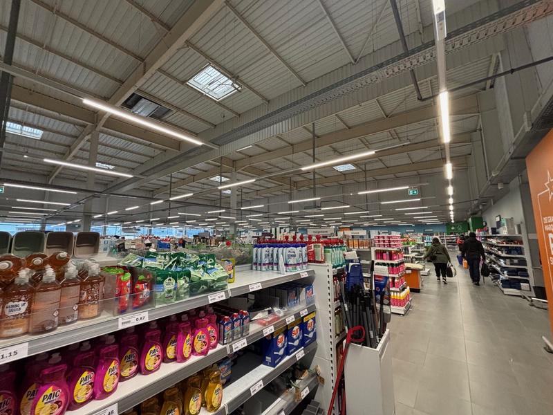 Local commercial - 2 046 m²