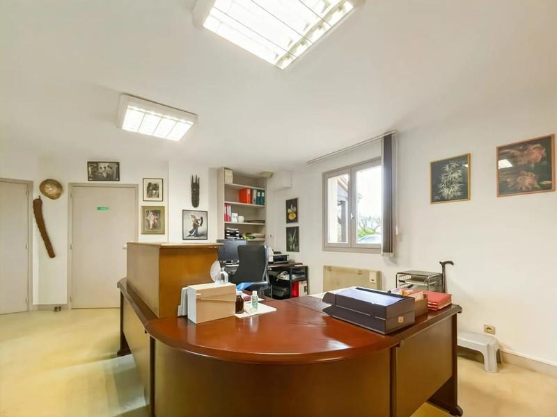 Maison - 205 m² - 6 pièces