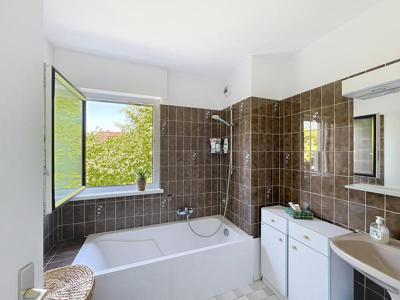 Appartement - 94 m² - 4 pièces