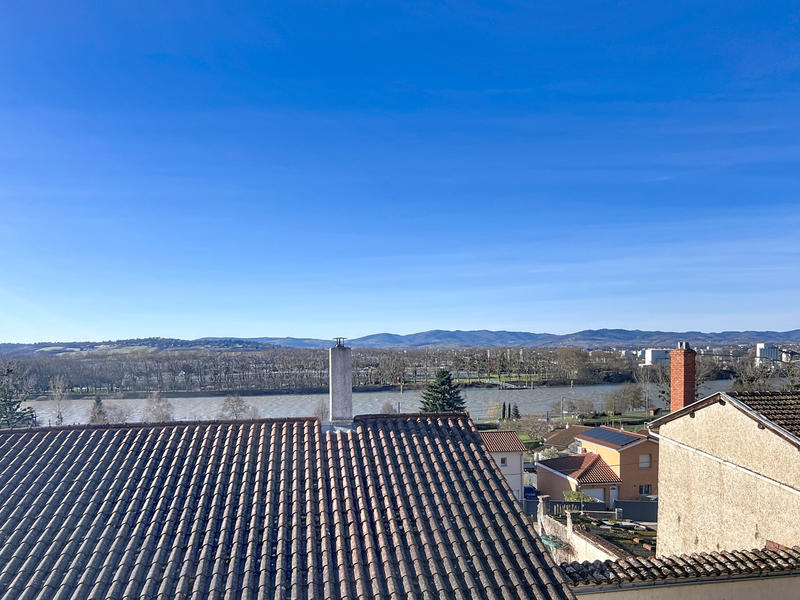 Appartement - 94 m² - 4 pièces