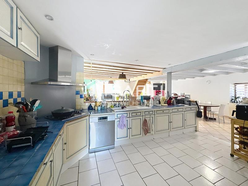 Maison - 200 m² - 8 pièces