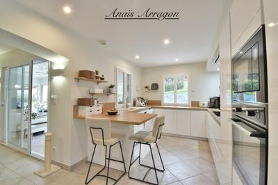 Maison - 162 m² - 5 pièces