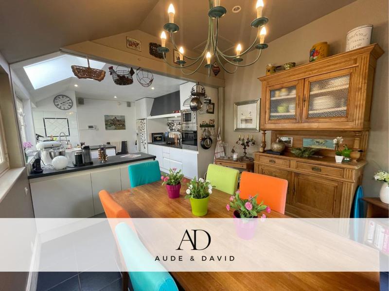 Maison - 229 m² - 10 pièces