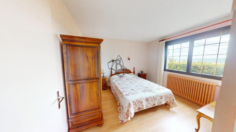 Maison - 98 m² - 4 pièces