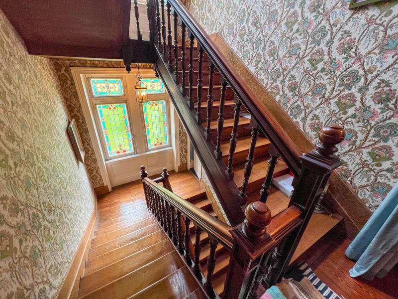 Maison - 358 m² - 11 pièces