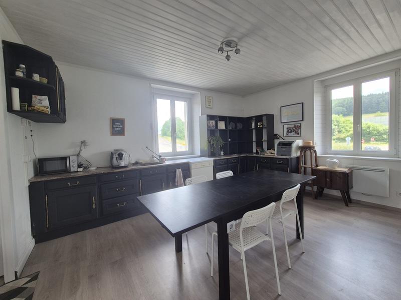 Maison - 300 m² - 11 pièces