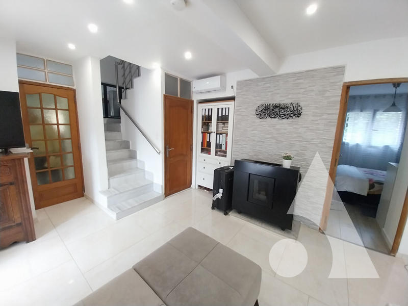 Maison - 109 m² - 6 pièces