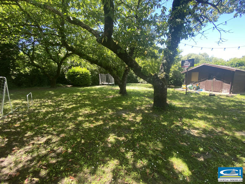 Maison - 202 m² - 7 pièces