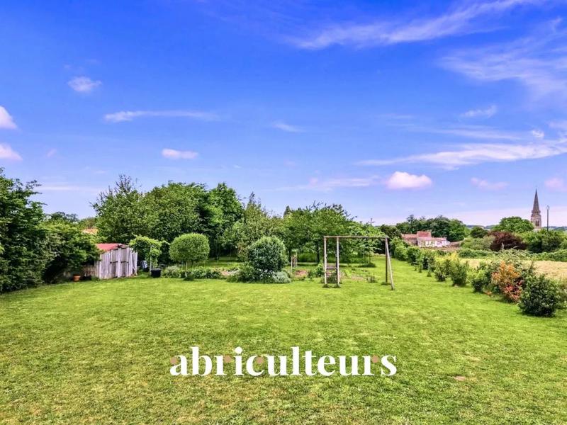 Maison - 242 m² - 8 pièces