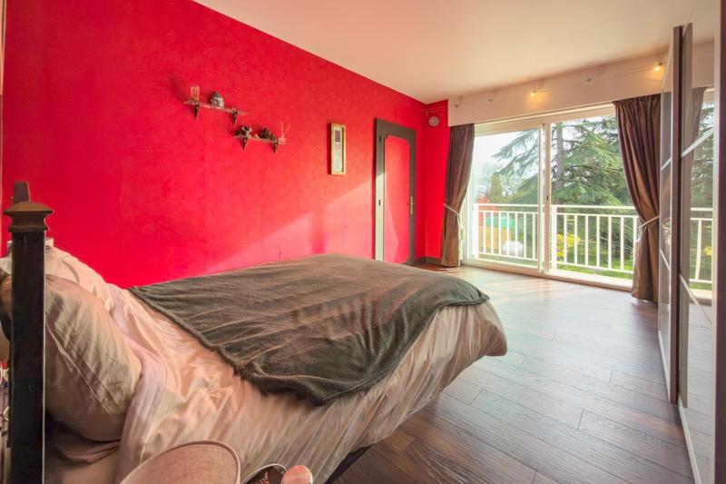 Maison - 600 m² - 15 pièces