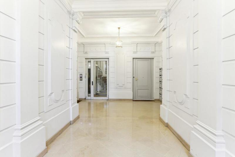 Duplex - 310 m² - 8 pièces